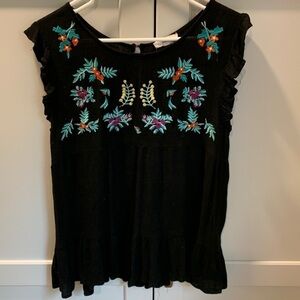 ENTRO black shirt with embroidery
